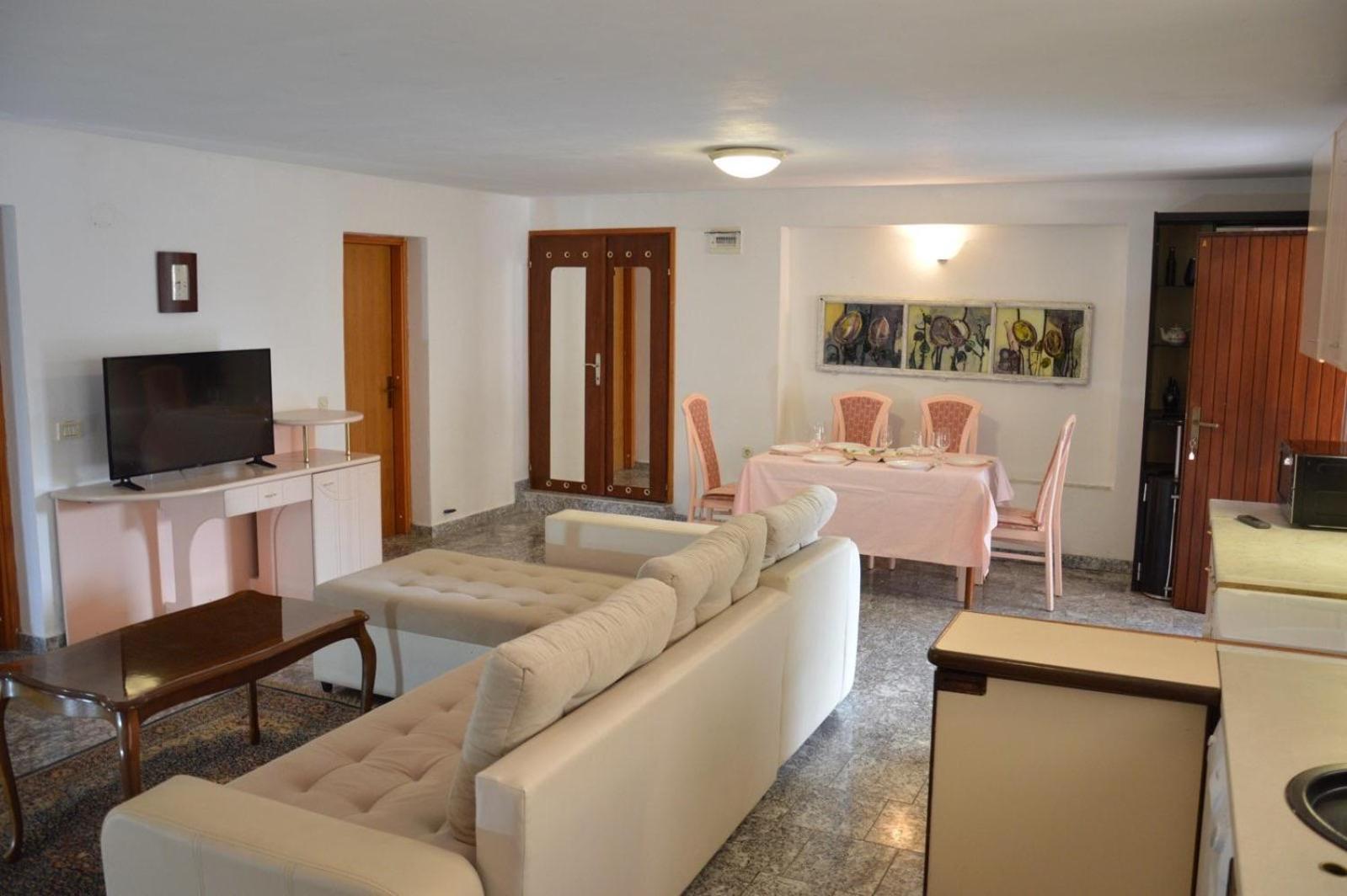 Apartments Aurelia Nova Vas  Exterior foto